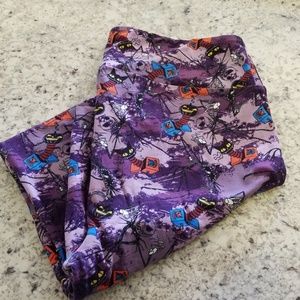 Lularoe TC nightmare before Christmas leggings